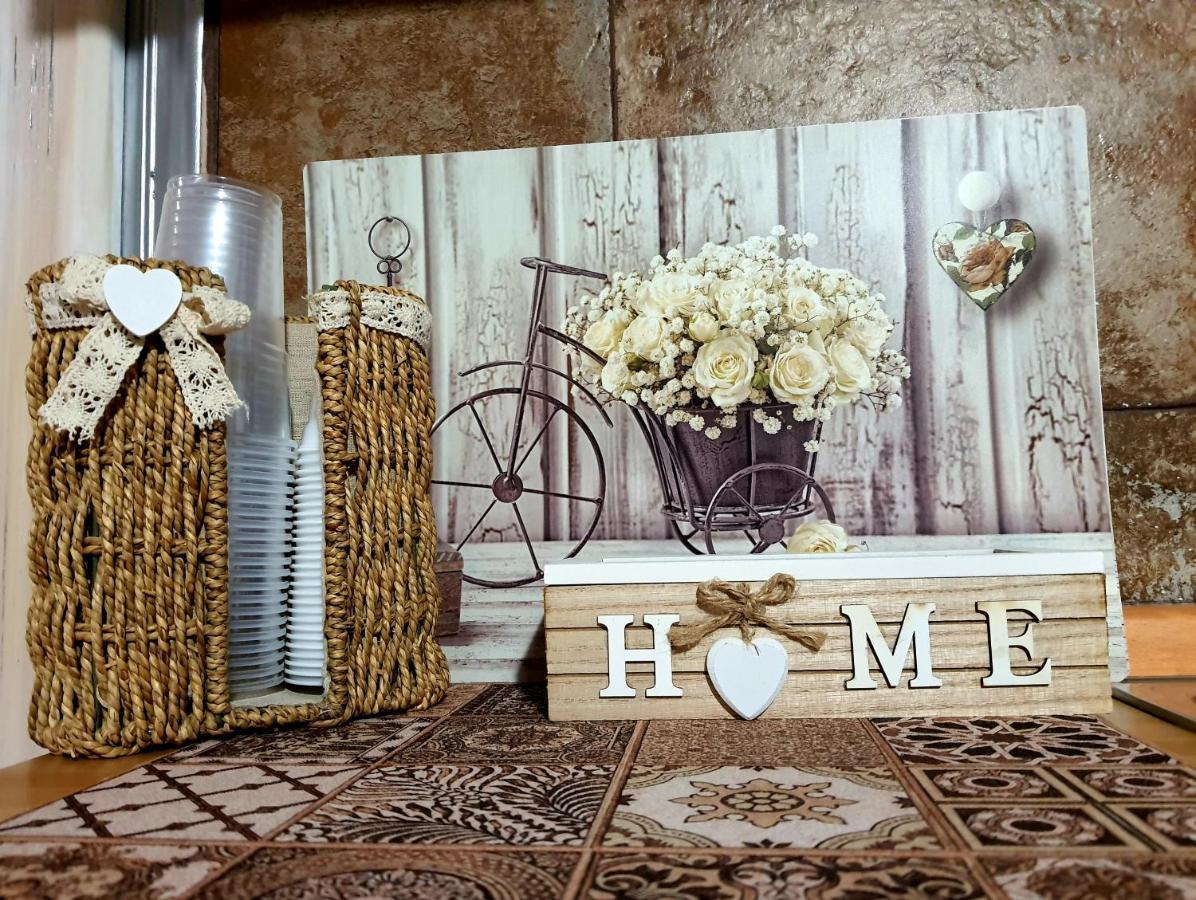 Shabby Chic Rooms Con Cucina E Giardino Privato Pomarico Zewnętrze zdjęcie