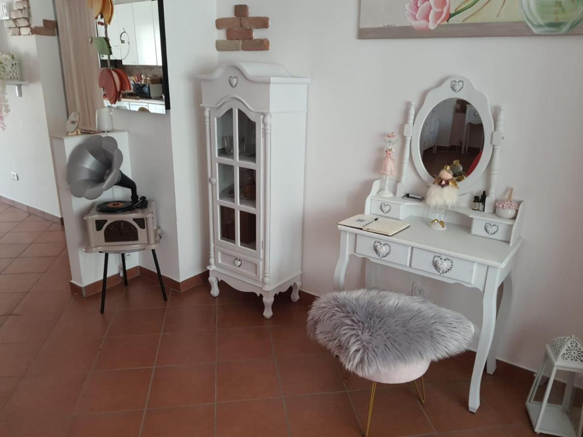 Shabby Chic Rooms Con Cucina E Giardino Privato Pomarico Zewnętrze zdjęcie