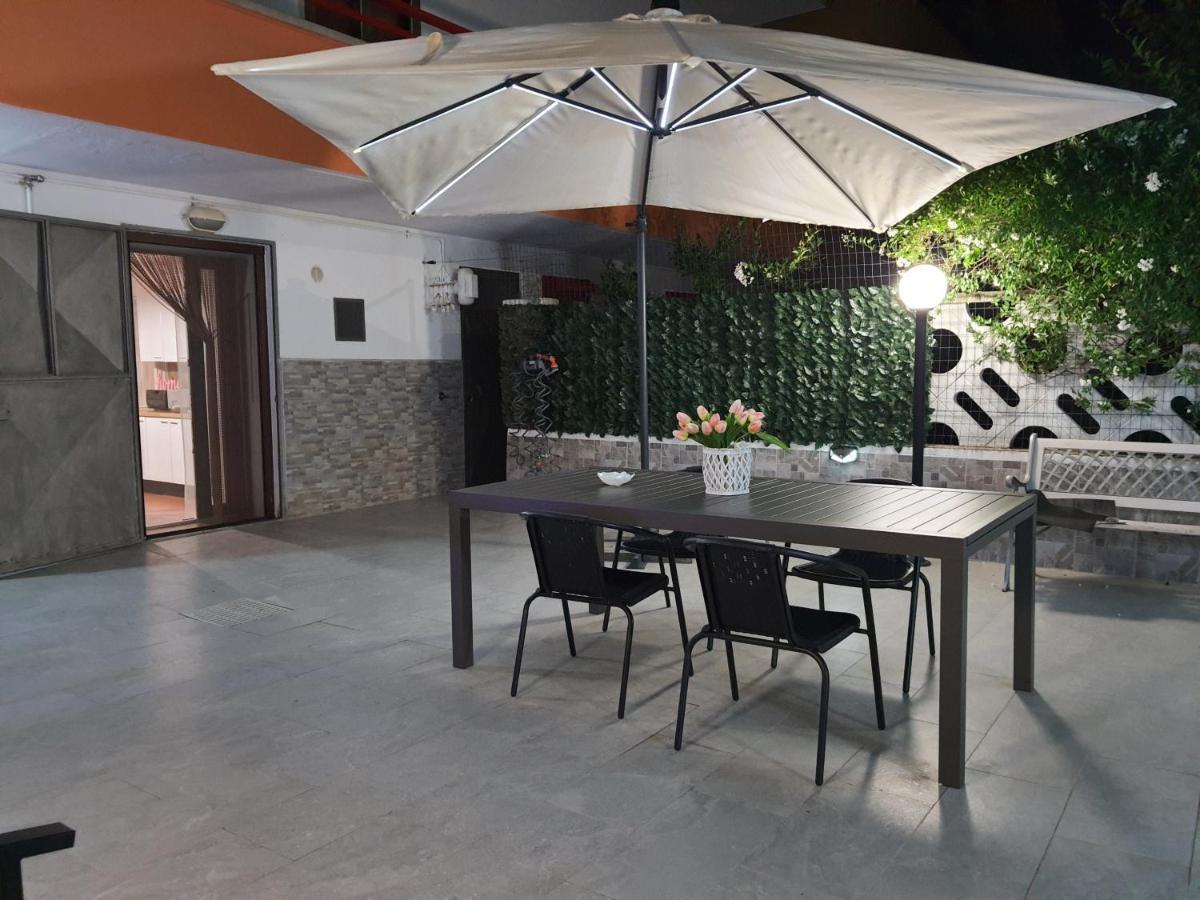 Shabby Chic Rooms Con Cucina E Giardino Privato Pomarico Zewnętrze zdjęcie
